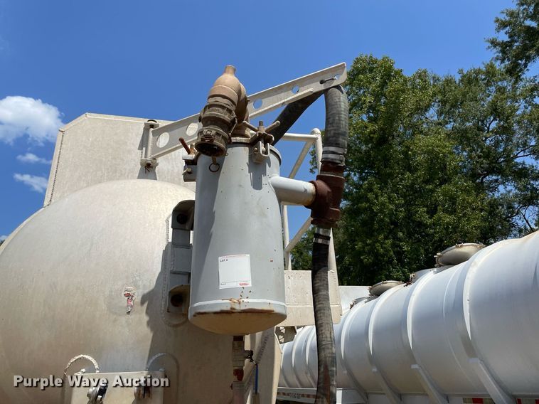 image for item NT9519 2015 Dragon  vacuum trailer