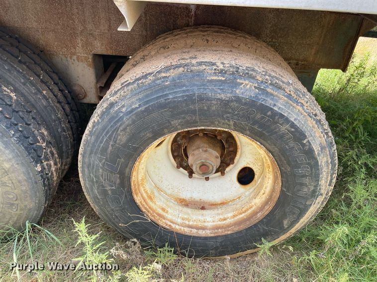 image for item NT9520 2007 Dragon  vacuum trailer