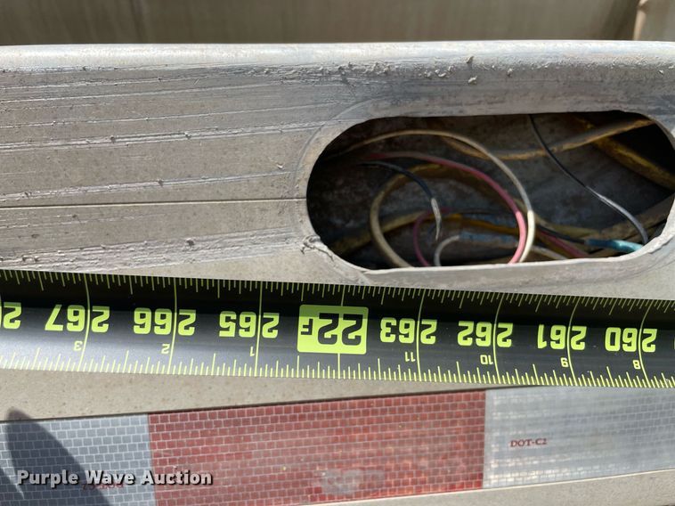 image for item NT9521 2013 MAC  vacuum trailer