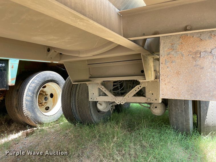 image for item NT9521 2013 MAC  vacuum trailer