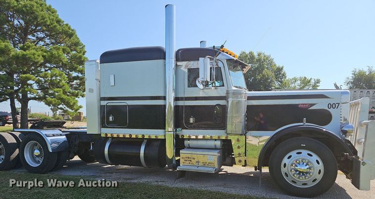 image for item NT9959 1997 Peterbilt 379  semi truck