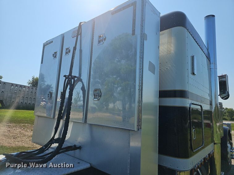 image for item NT9959 1997 Peterbilt 379  semi truck