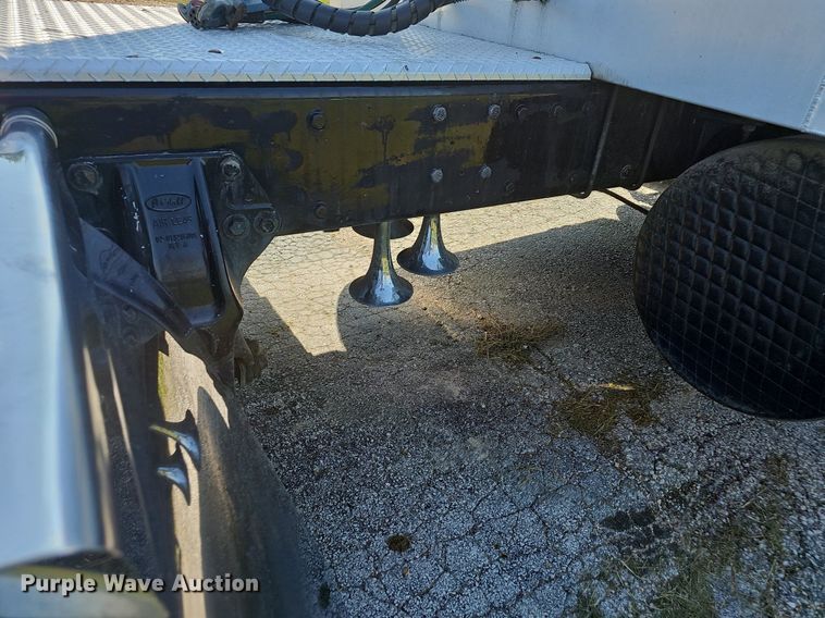 image for item NT9959 1997 Peterbilt 379  semi truck