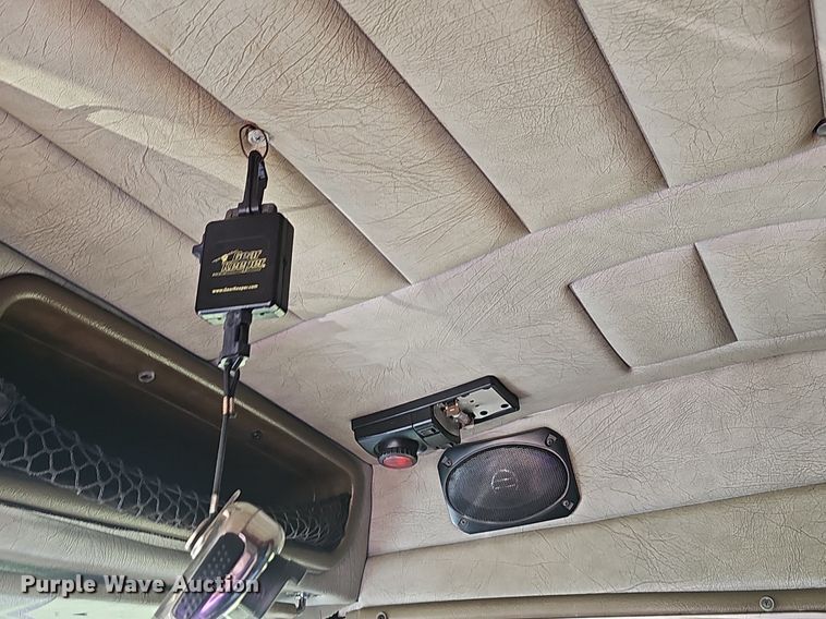 image for item NT9959 1997 Peterbilt 379  semi truck