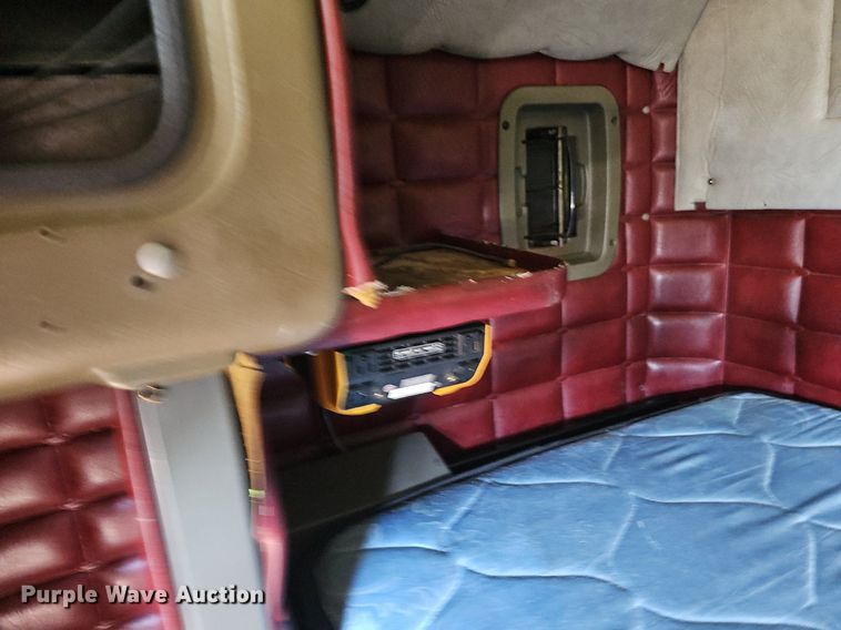 image for item NT9959 1997 Peterbilt 379  semi truck