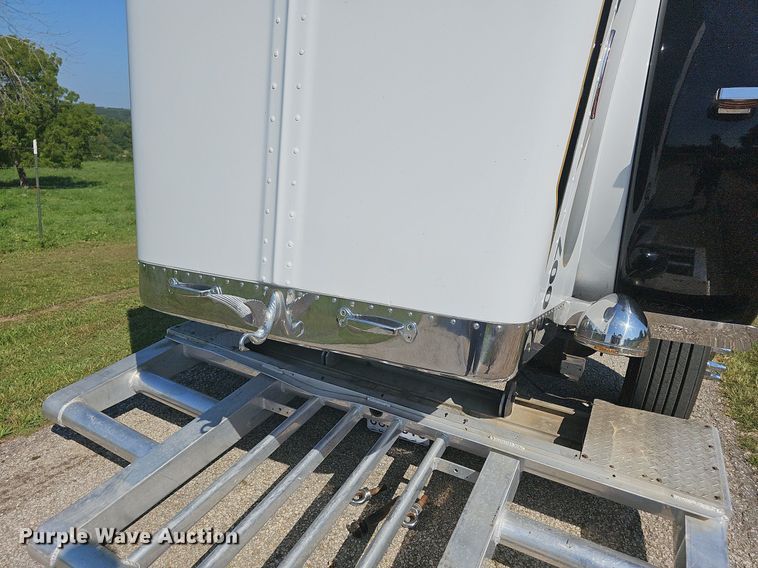 image for item NT9959 1997 Peterbilt 379  semi truck