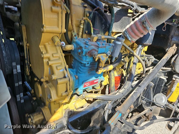 image for item NT9959 1997 Peterbilt 379  semi truck