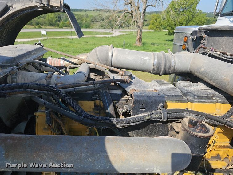 image for item NT9959 1997 Peterbilt 379  semi truck