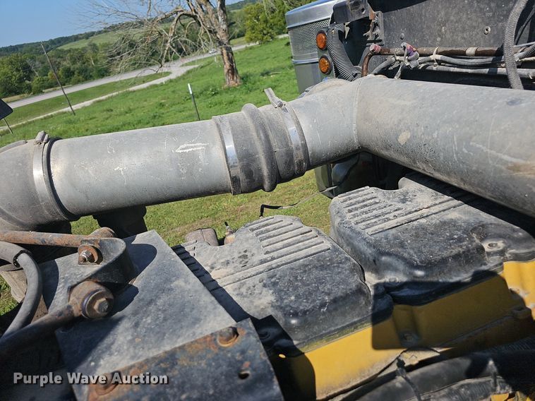 image for item NT9959 1997 Peterbilt 379  semi truck