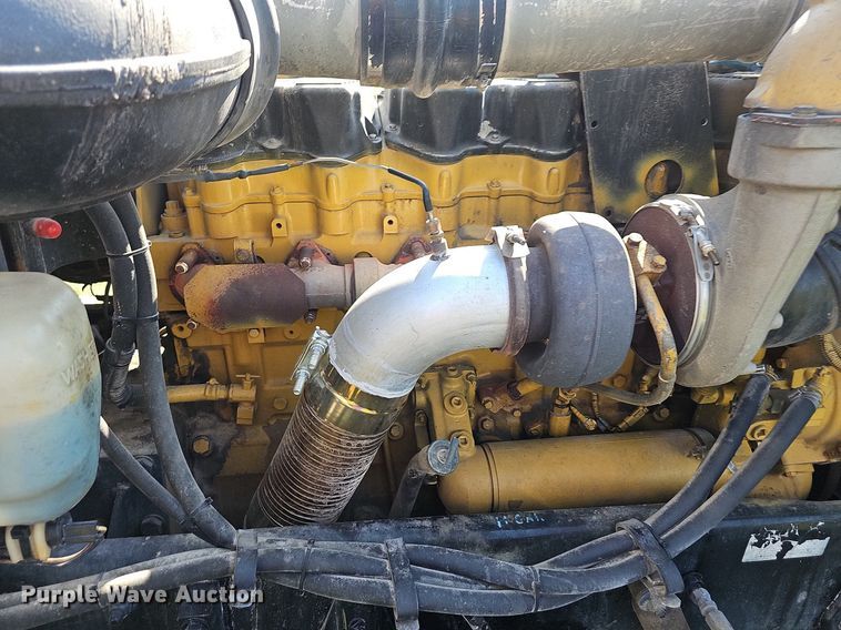 image for item NT9959 1997 Peterbilt 379  semi truck