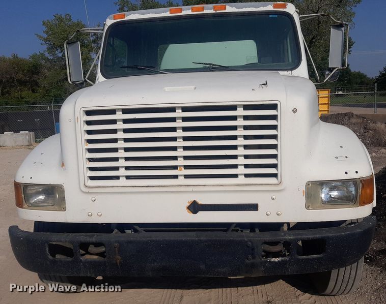 image for item NV9286 1991 International 4700  water truck
