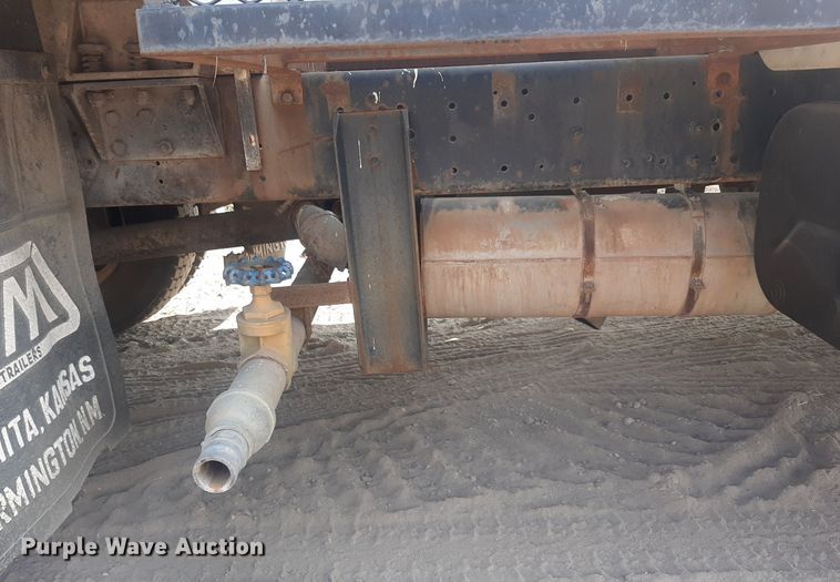 image for item NV9286 1991 International 4700  water truck