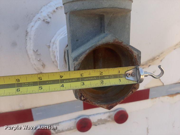 image for item NV9286 1991 International 4700  water truck