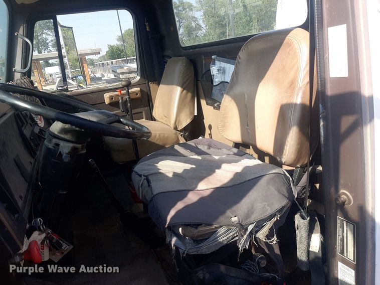 image for item NV9286 1991 International 4700  water truck