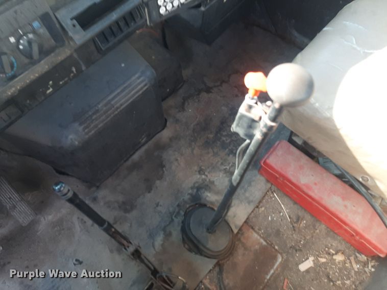 image for item NV9286 1991 International 4700  water truck