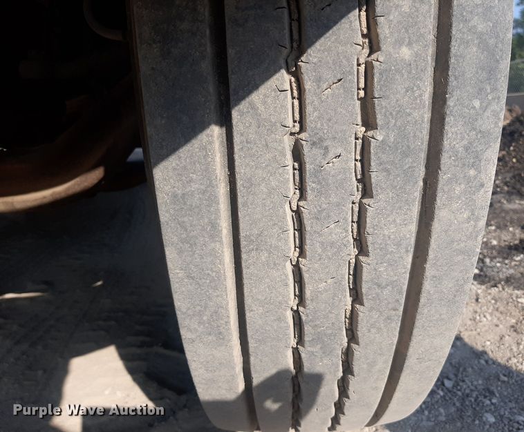 image for item NV9286 1991 International 4700  water truck