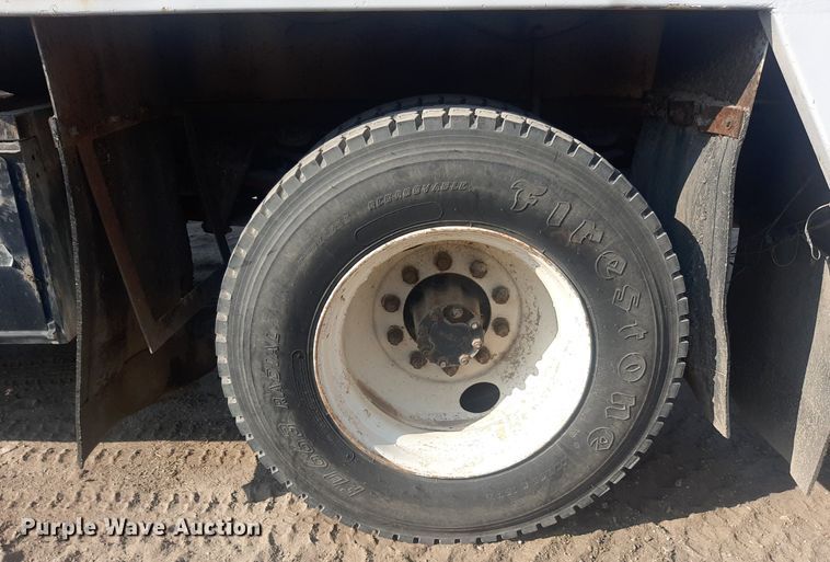 image for item NV9286 1991 International 4700  water truck