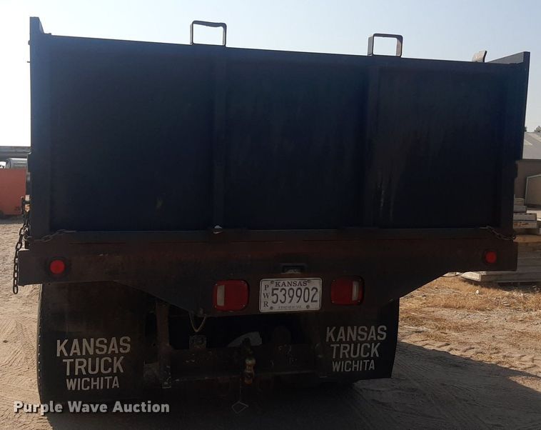 image for item NV9287 1982 GMC 7000  dump truck