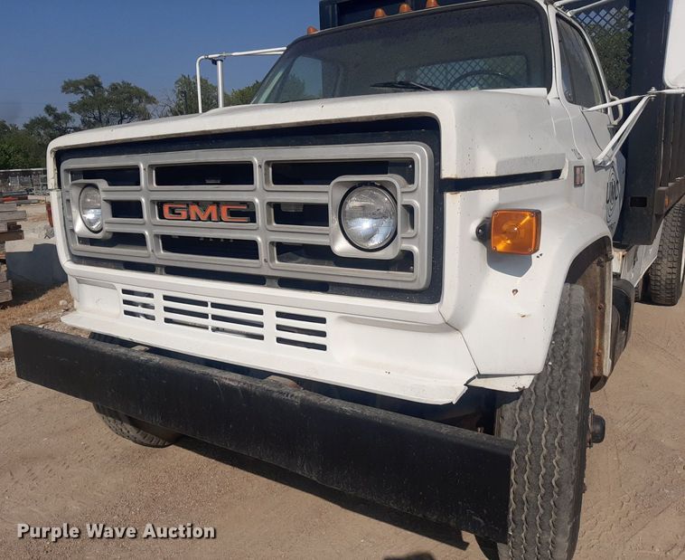 image for item NV9287 1982 GMC 7000  dump truck