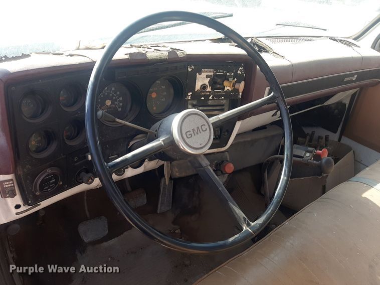 image for item NV9287 1982 GMC 7000  dump truck