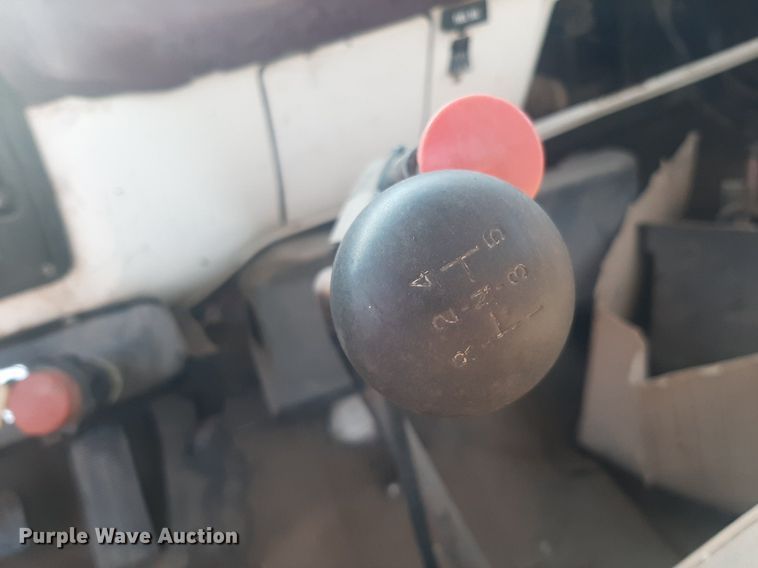 image for item NV9287 1982 GMC 7000  dump truck