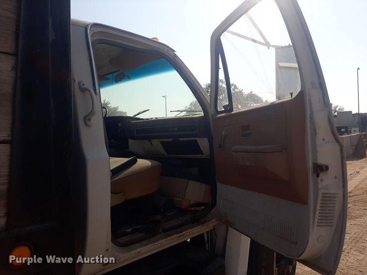 image for item NV9287 1982 GMC 7000  dump truck