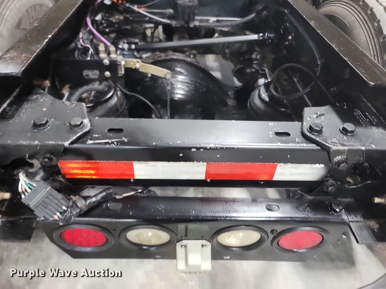 image for item OG9385 2005 Kenworth T600  semi truck