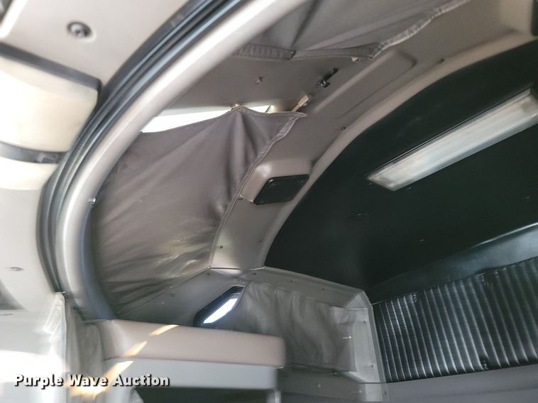 image for item OG9385 2005 Kenworth T600  semi truck