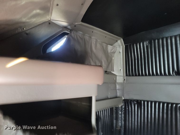 image for item OG9385 2005 Kenworth T600  semi truck