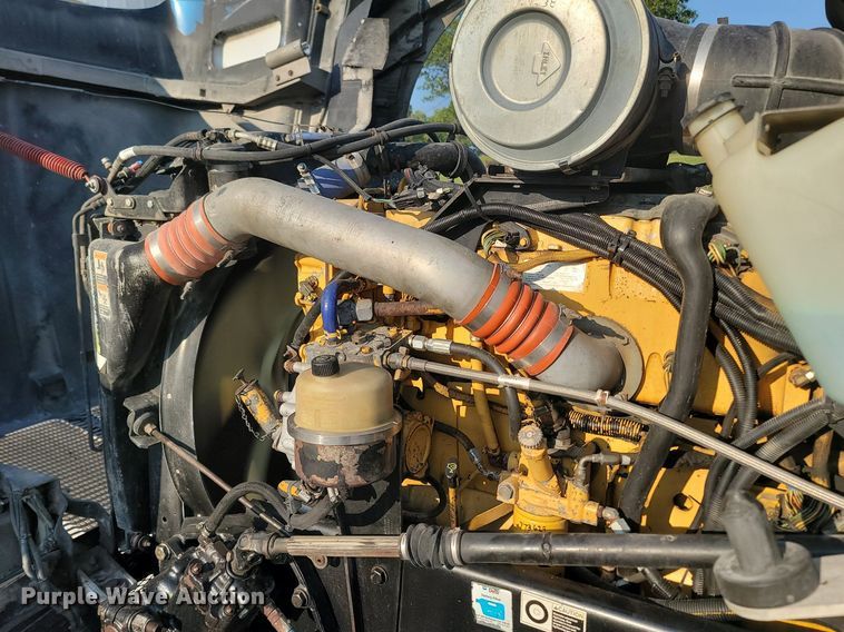 image for item OG9385 2005 Kenworth T600  semi truck