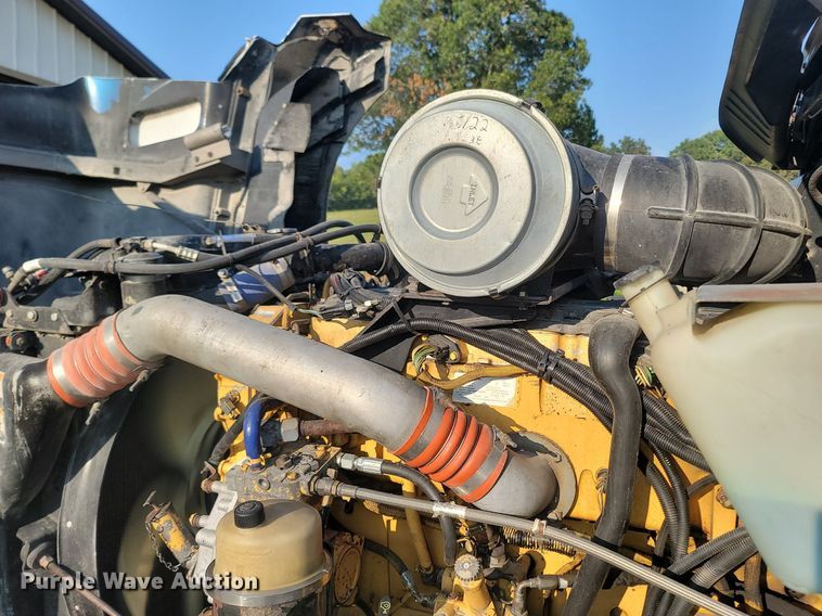 image for item OG9385 2005 Kenworth T600  semi truck