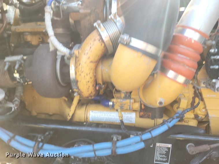 image for item OG9385 2005 Kenworth T600  semi truck