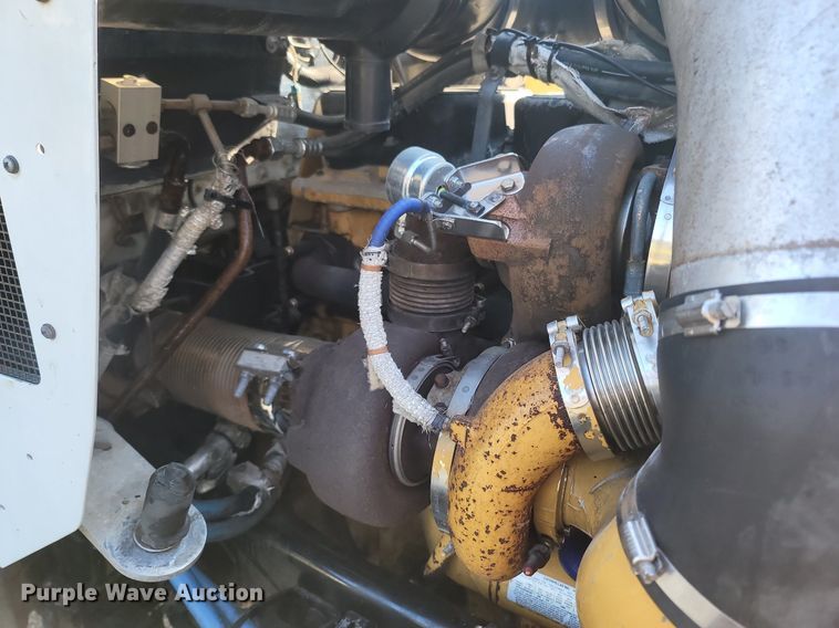 image for item OG9385 2005 Kenworth T600  semi truck