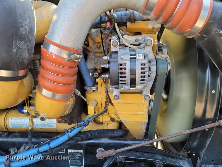 image for item OG9385 2005 Kenworth T600  semi truck