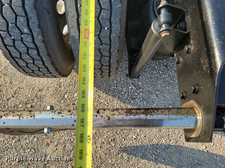 image for item OG9385 2005 Kenworth T600  semi truck