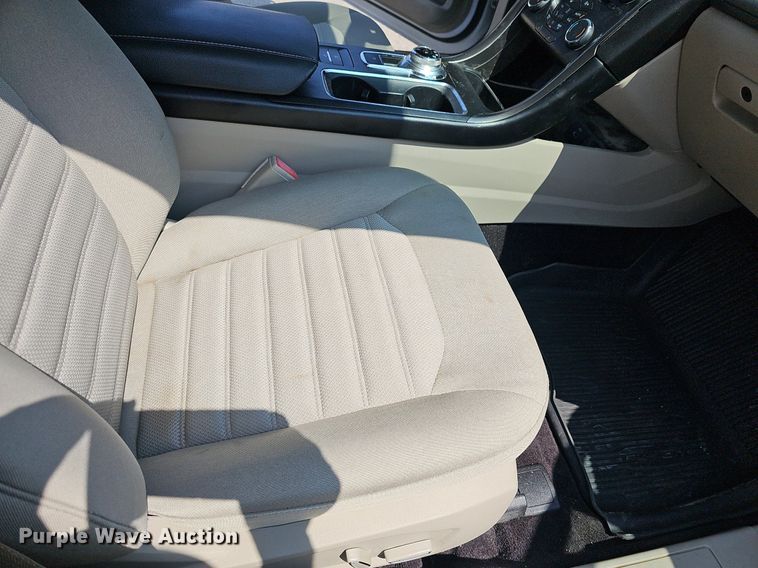 image for item DN8601 2017 Ford Fusion Hybrid SE 