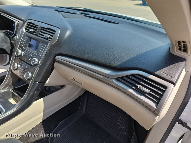 image for item DN8601 2017 Ford Fusion Hybrid SE 