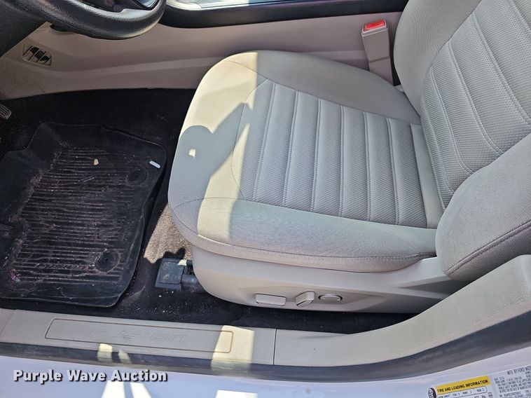 image for item DN8601 2017 Ford Fusion Hybrid SE 