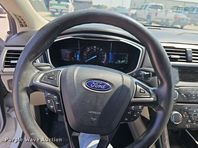 image for item DN8601 2017 Ford Fusion Hybrid SE 