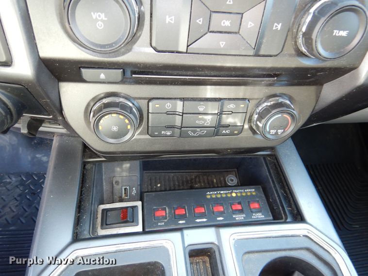 image for item DN8666 2018 Ford F150 XLT pickup truck