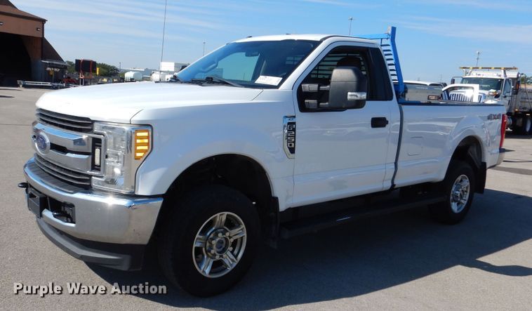 image for item DN8667 2017 Ford F250 Super Duty XLT pickup truck