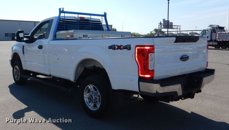 image for item DN8667 2017 Ford F250 Super Duty XLT pickup truck