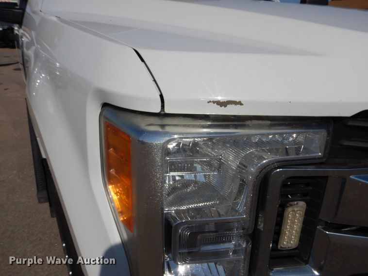 image for item DN8667 2017 Ford F250 Super Duty XLT pickup truck