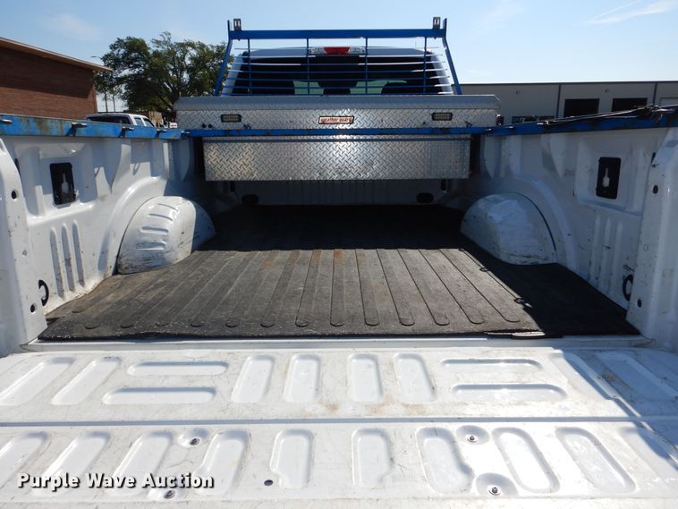 image for item DN8667 2017 Ford F250 Super Duty XLT pickup truck