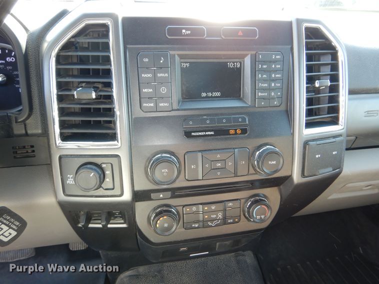 image for item DN8667 2017 Ford F250 Super Duty XLT pickup truck