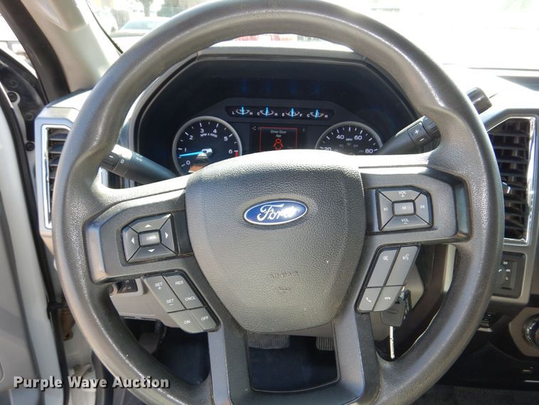 image for item DN8667 2017 Ford F250 Super Duty XLT pickup truck