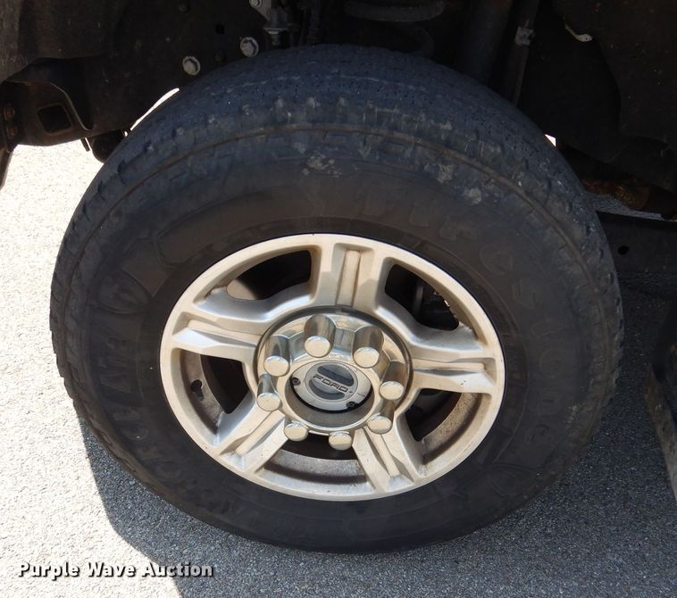 image for item DN8667 2017 Ford F250 Super Duty XLT pickup truck