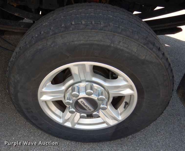 image for item DN8667 2017 Ford F250 Super Duty XLT pickup truck