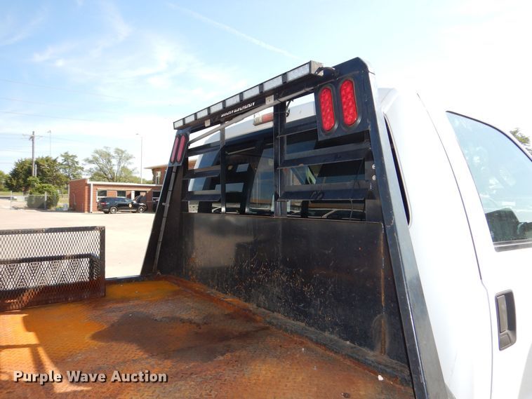 image for item DN8668 2011 Ford F250 XLT Super Duty flatbed pickup truck