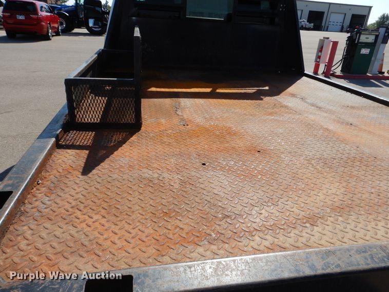 image for item DN8668 2011 Ford F250 XLT Super Duty flatbed pickup truck